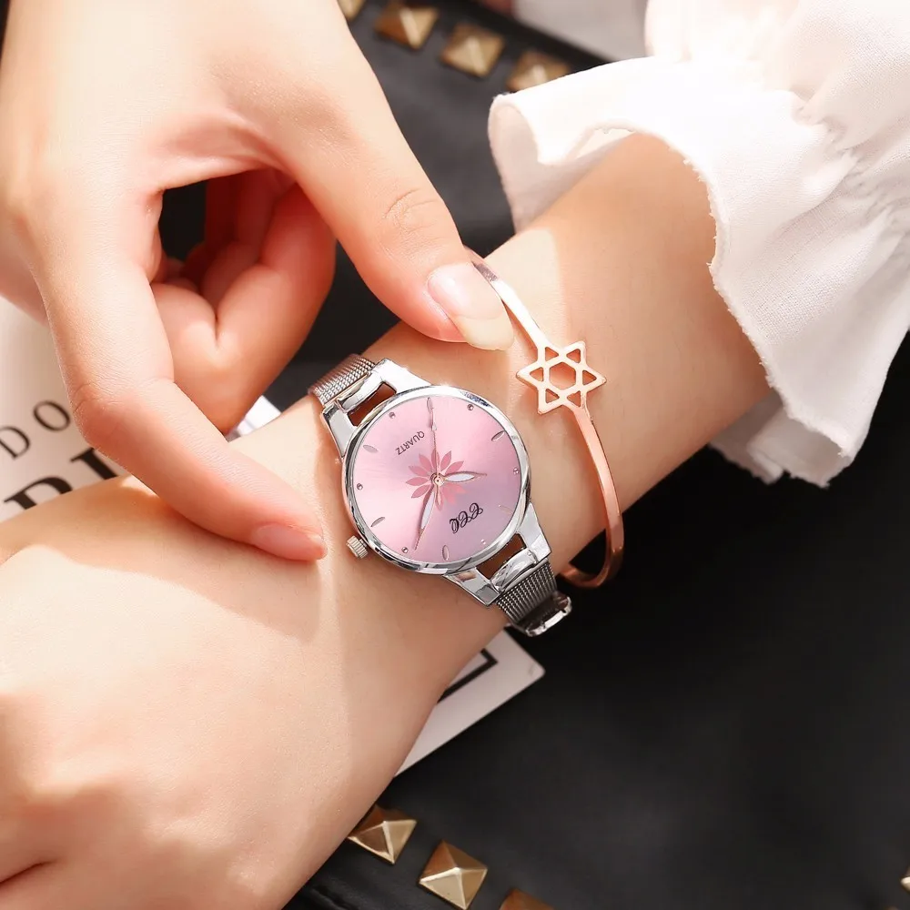 Hot Fashion Women Silver Stainless Steel Flower Watches Luxury Ladies CCQ Quartz Clock Wrist Watch Dropshipping
Hot Fashion Women Silver Stainless Steel Flower Watches Luxury Ladies CCQ Quartz Clock Wrist Watch Dropshipping