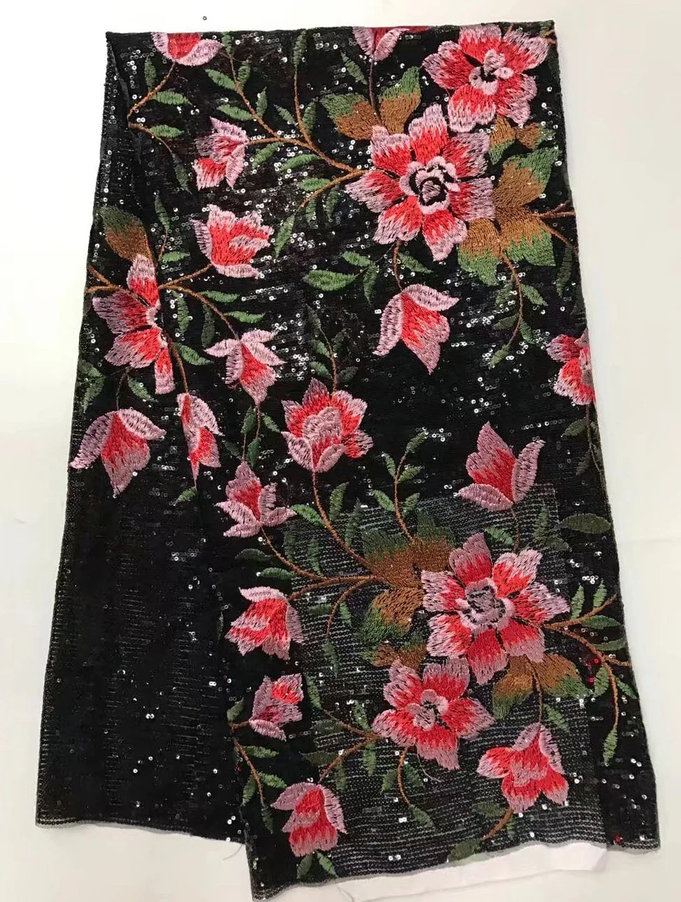 African net lace fabric for wedding dress,wholesale French net lace material,hot sale for ladies dress.
African net lace fabric for wedding dress,wholesale French net lace material,hot sale for ladies dress.