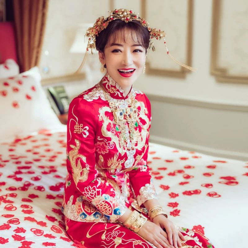 Star Same Style Red Chinese Jurken Embroidery Dress Bride Marry Dragon Costume Cheongsam Wedding Qipao Robe Chinoise Oriental
Star Same Style Red Chinese Jurken Embroidery Dress Bride Marry Dragon Costume Cheongsam Wedding Qipao Robe Chinoise Oriental
