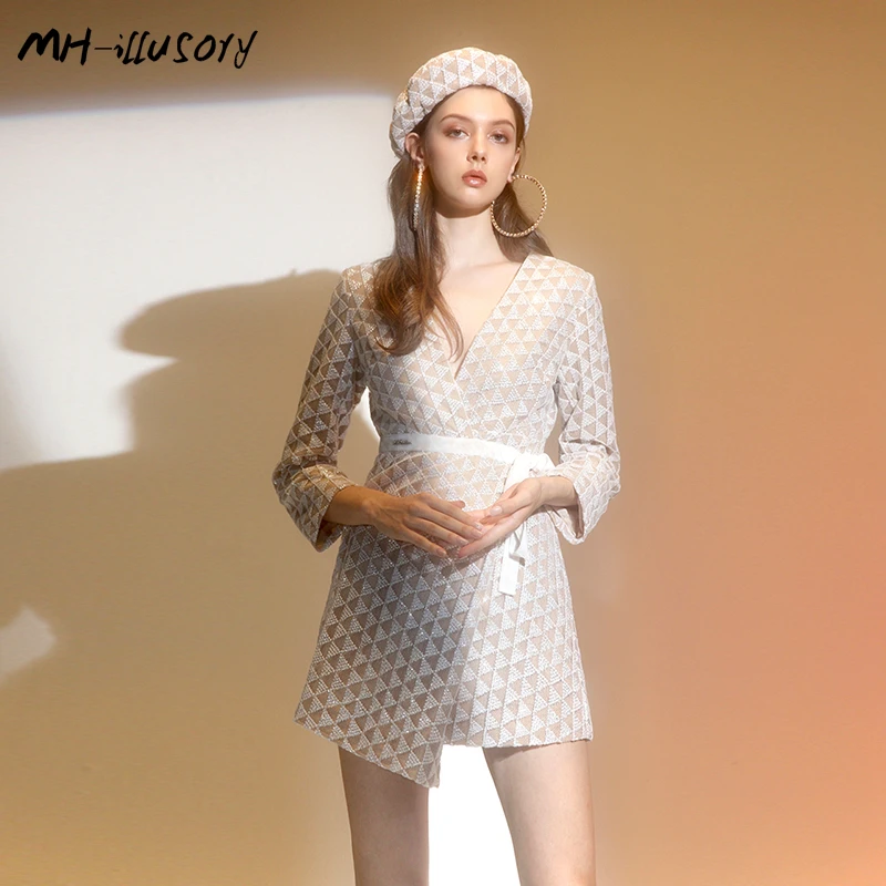 MH-illusory Summer dress 2019 2piece set women New party dress sequined chic velvet tied long sleeve dress + Beret lace dress
MH-illusory Summer dress 2019 2piece set women New party dress sequined chic velvet tied long sleeve dress + Beret lace dress