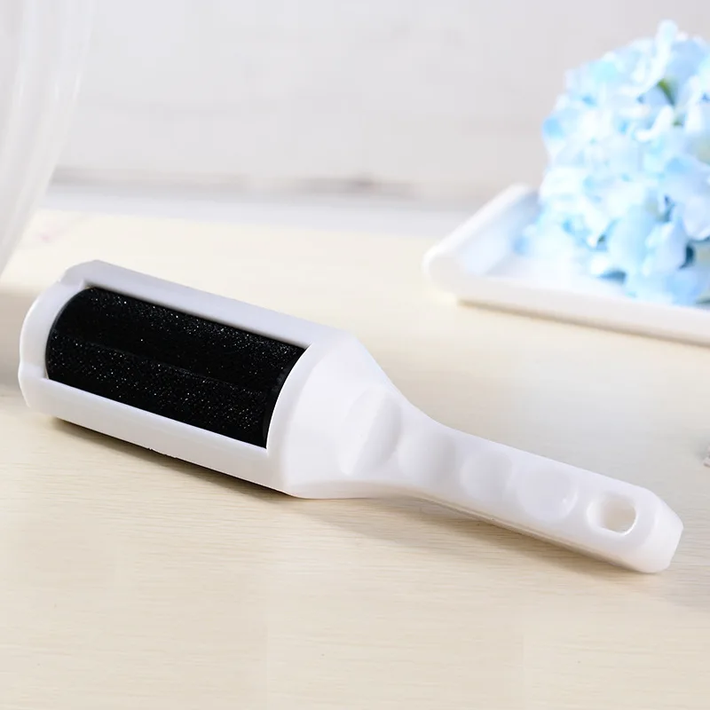 Clothing brush Static Magic Fur Hair Brush Comb Furmins Lint Remover Cleaning Clothes Brush Dust Cleaner
Clothing brush Static Magic Fur Hair Brush Comb Furmins Lint Remover Cleaning Clothes Brush Dust Cleaner