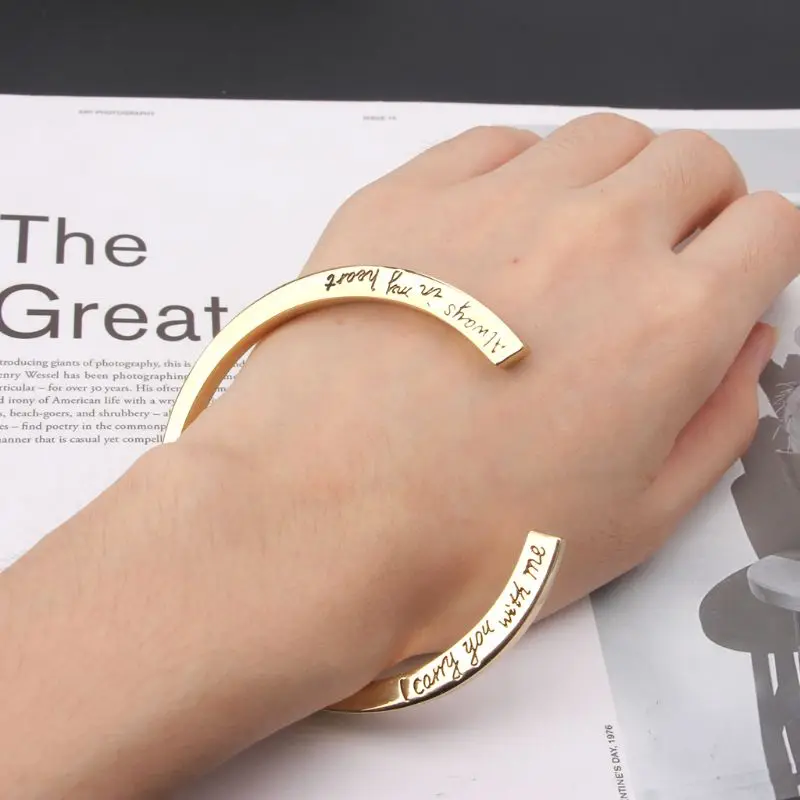 New Stainless Steel Engraved Urn Bracelet Memorial Ash Keepsake Cremation Jewelry
New Stainless Steel Engraved Urn Bracelet Memorial Ash Keepsake Cremation Jewelry