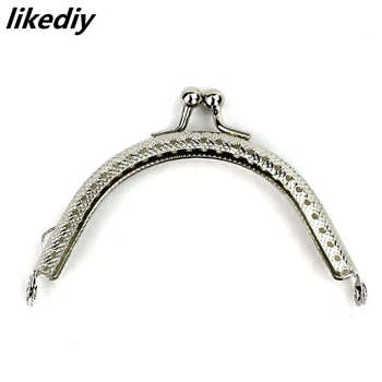 10 pcs/lot 8.5 cm silver basic arch metal purse frame Kiss clasp lock High quality DIY bag accessories
10 pcs/lot 8.5 cm silver basic arch metal purse frame Kiss clasp lock High quality DIY bag accessories