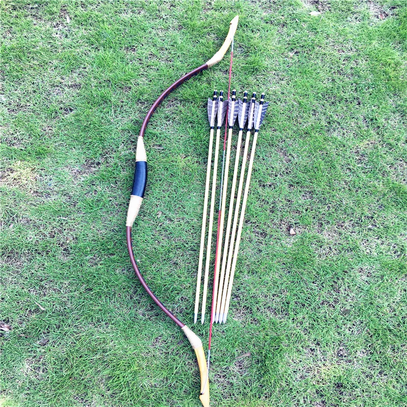 Handmade traditional 20-60lbs brown bow for good tools for archery enthusiasts+6 Eagle triangle feather wooden arrows
Handmade traditional 20-60lbs brown bow for good tools for archery enthusiasts+6 Eagle triangle feather wooden arrows
