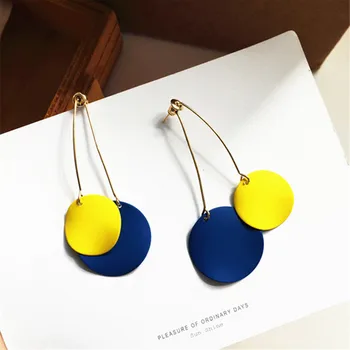 Fashion Temperament Simple Female Earrings Circular Earrings Retro Metal Earrings Creative Sweet Candy Contrast Color Geometric
Fashion Temperament Simple Female Earrings Circular Earrings Retro Metal Earrings Creative Sweet Candy Contrast Color Geometric