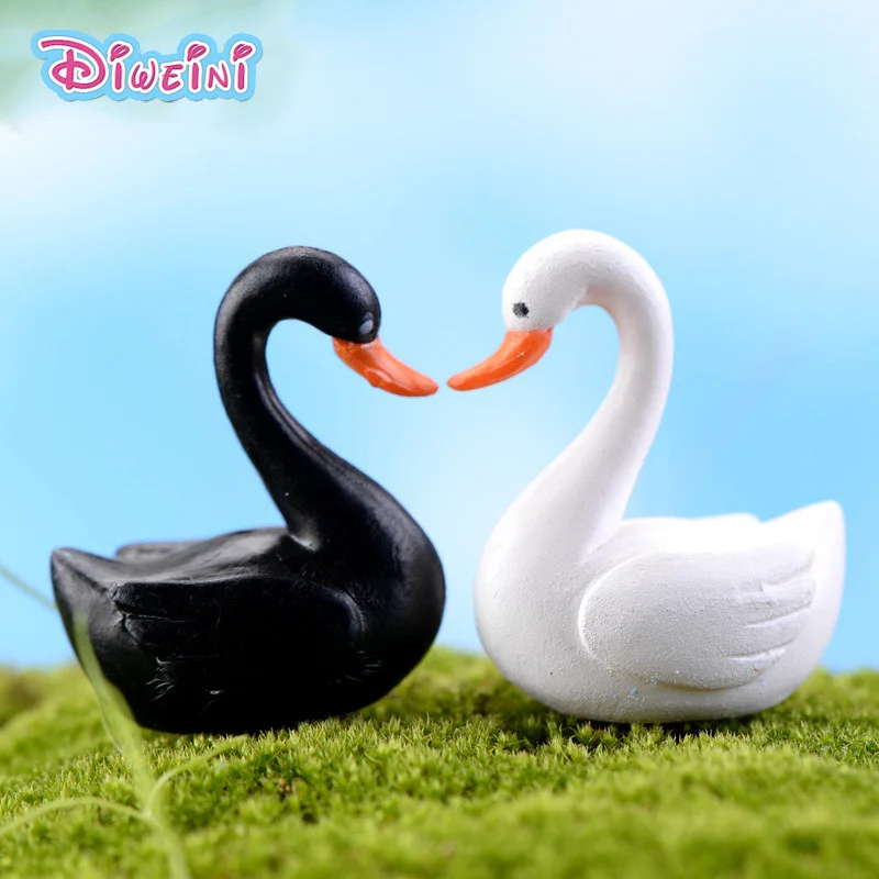 Black White Swan Miniature Cartoon Animal Duck model Girl Boy toys anime Figurine baby home decoration PVC craft free shipping
Black White Swan Miniature Cartoon Animal Duck model Girl Boy toys anime Figurine baby home decoration PVC craft free shipping
