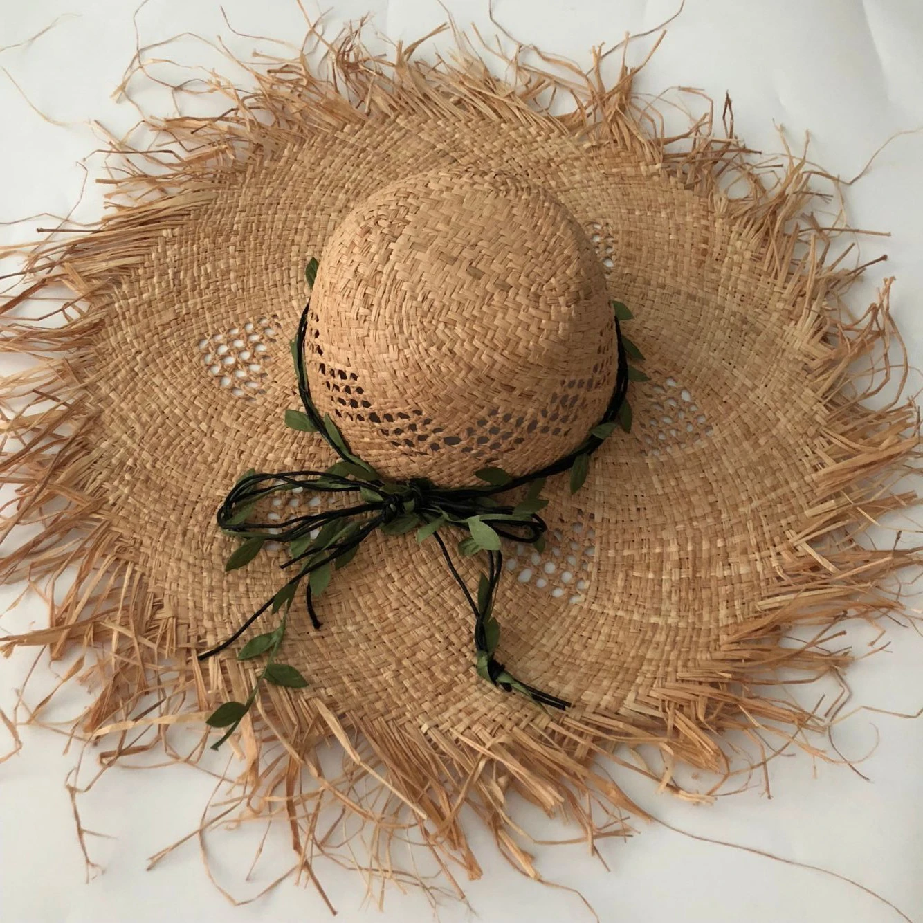 ZJBECHAHMU Fashuon Solid Vintage Straw Sun Hats For Women Girl Summer Cap Outdoor holiday sunshade beach folding hat New fedoras
ZJBECHAHMU Fashuon Solid Vintage Straw Sun Hats For Women Girl Summer Cap Outdoor holiday sunshade beach folding hat New fedoras