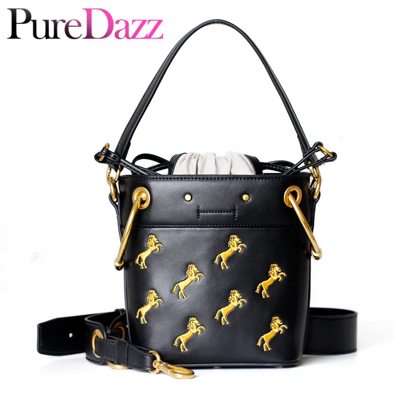 Luxury Women Bag Horse Pattern Bucket Bag Genuine Leather Lady Handbag Fashion Lady Shoulder Bag Golden Ring Crossbody Bag
Luxury Women Bag Horse Pattern Bucket Bag Genuine Leather Lady Handbag Fashion Lady Shoulder Bag Golden Ring Crossbody Bag