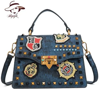 2020 New Luxury Handbag Women Bag Brand Designer Fashion Badge Small Shoulder Crossbody Bag Ladies Messenger Tote Bolsa Feminina
2020 New Luxury Handbag Women Bag Brand Designer Fashion Badge Small Shoulder Crossbody Bag Ladies Messenger Tote Bolsa Feminina