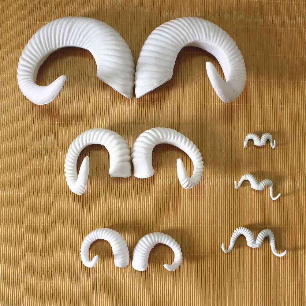 Handmade Simulation Plastic White Goats Horn DIY Cosplay Headband Sheep Horns Simulation Animal Goat Horn
Handmade Simulation Plastic White Goats Horn DIY Cosplay Headband Sheep Horns Simulation Animal Goat Horn