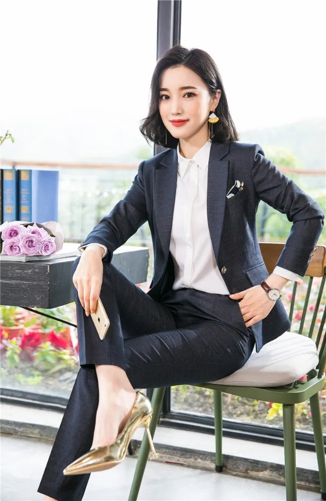 High Quality Fabric Women Business Suits Autumn Winter Uniform Designs Blazers Ladies Office Work Wear Sets Novelty Gray
High Quality Fabric Women Business Suits Autumn Winter Uniform Designs Blazers Ladies Office Work Wear Sets Novelty Gray