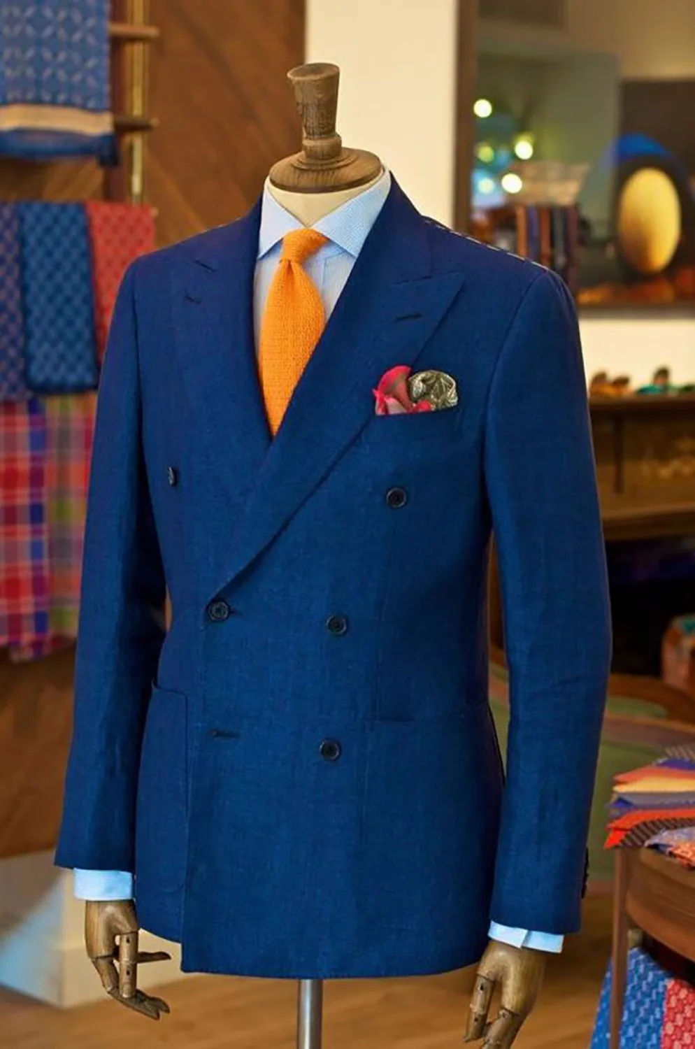 Blue Double Breasted Men Suits With Wide Peak Lapel, 2019 Casual Men Suit Design Patch Pocket Groom Suit
Blue Double Breasted Men Suits With Wide Peak Lapel, 2019 Casual Men Suit Design Patch Pocket Groom Suit