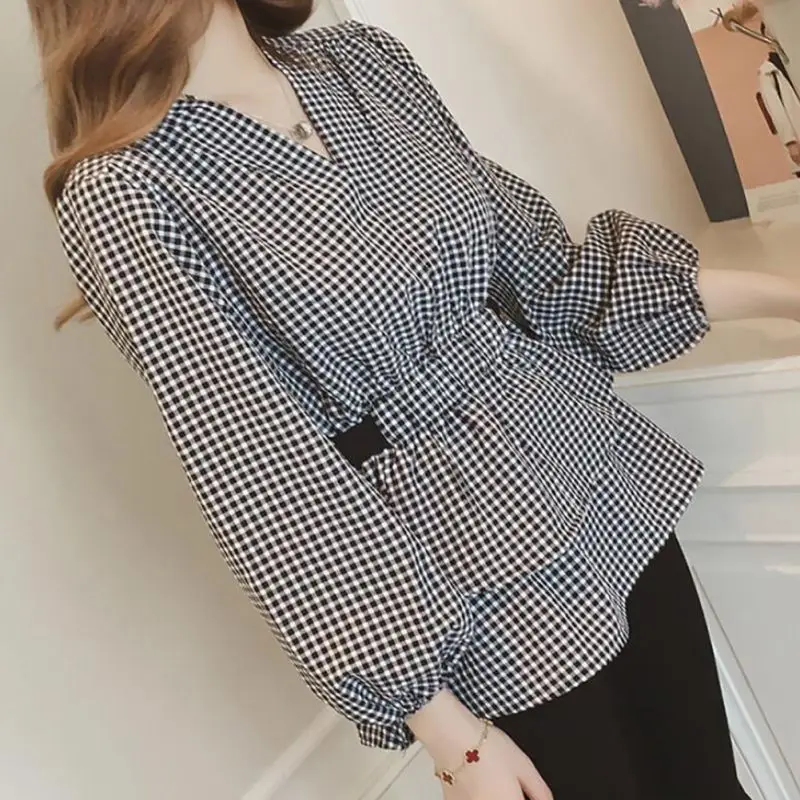 Women Black White Plaid Blouse Loose V-Neck Long Sleeve Lantern Sleeve Blouses Nipped Waist Casual Lace Up Shirts Tops
Women Black White Plaid Blouse Loose V-Neck Long Sleeve Lantern Sleeve Blouses Nipped Waist Casual Lace Up Shirts Tops