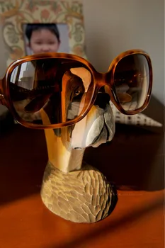 Creative hand carved dog head, decorative arts and crafts gift ornaments, Shelf for storing glasses(A319)
Creative hand carved dog head, decorative arts and crafts gift ornaments, Shelf for storing glasses(A319)