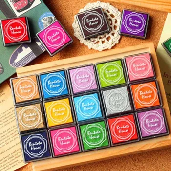 20Colors/box DIY Kids Finger Painting Ink pad toy Scrapbooking Vintage Crafts Ink Pad Colorful Stamps Drawing toys for children
20Colors/box DIY Kids Finger Painting Ink pad toy Scrapbooking Vintage Crafts Ink Pad Colorful Stamps Drawing toys for children