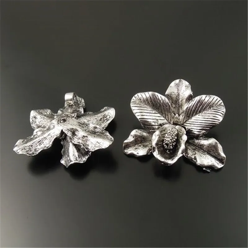 GraceAngie 6pcs/pack Wholesale Antique Style Silver Tone Orchid Flower Beautiful Apricot Flower Shaped Charm Pendants Craft
GraceAngie 6pcs/pack Wholesale Antique Style Silver Tone Orchid Flower Beautiful Apricot Flower Shaped Charm Pendants Craft