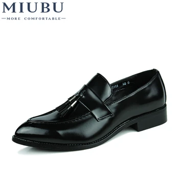 MIUBU Fashion Tassel Men Shoes Leather Moccasins Mens Loafers Casual Pointed Toe Shoes Men Flats Brand Luxury Black Red
MIUBU Fashion Tassel Men Shoes Leather Moccasins Mens Loafers Casual Pointed Toe Shoes Men Flats Brand Luxury Black Red