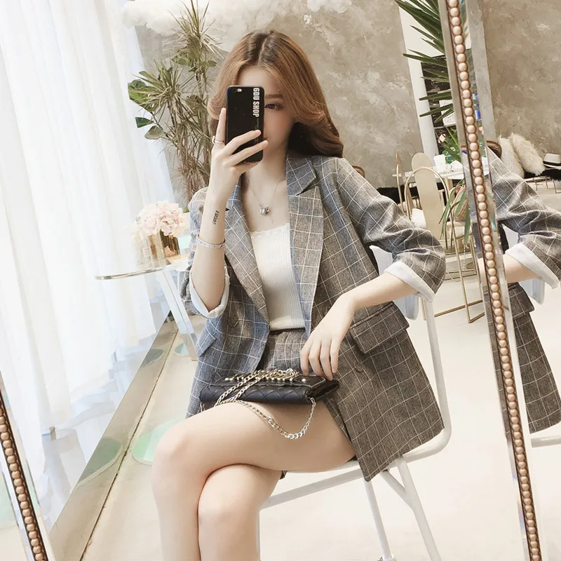 Chic Plaid Shorts Set Conjunto Feminino Office Work Wild Women Two Piece Outfits Elegant Fashion Year-old Female Costume
Chic Plaid Shorts Set Conjunto Feminino Office Work Wild Women Two Piece Outfits Elegant Fashion Year-old Female Costume