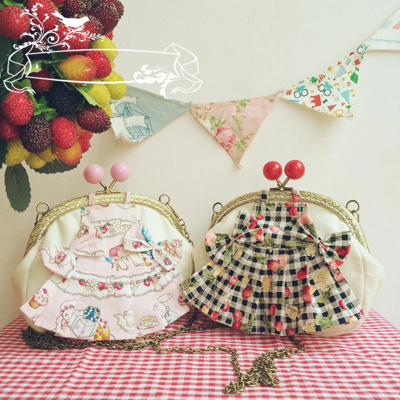 Vintage Handmade Lolita Cosplay JK Uniform Accessories Coin Purse DIY Bow Dress Design Princess Messenger Bag Cute Handbags
Vintage Handmade Lolita Cosplay JK Uniform Accessories Coin Purse DIY Bow Dress Design Princess Messenger Bag Cute Handbags