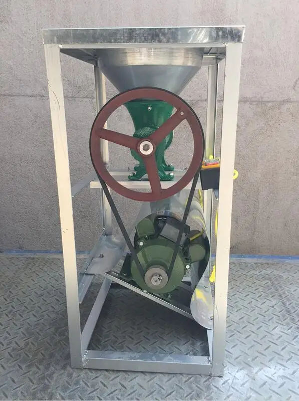 Electric meat grinder Fission minced chicken shelf Broken bones machine Grind pepper Enema 2.2 KW motor Single belt
Electric meat grinder Fission minced chicken shelf Broken bones machine Grind pepper Enema 2.2 KW motor Single belt