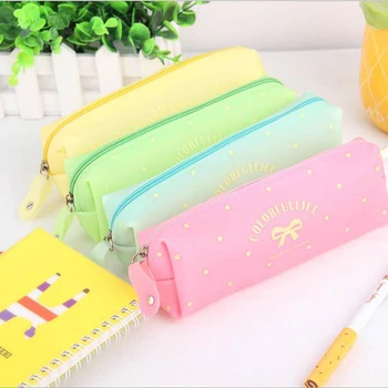 S17 Fresh Sweet Candy Color Bowknot Jelly Pen Bag Pencil Case Student Stationery Kids Gift
S17 Fresh Sweet Candy Color Bowknot Jelly Pen Bag Pencil Case Student Stationery Kids Gift