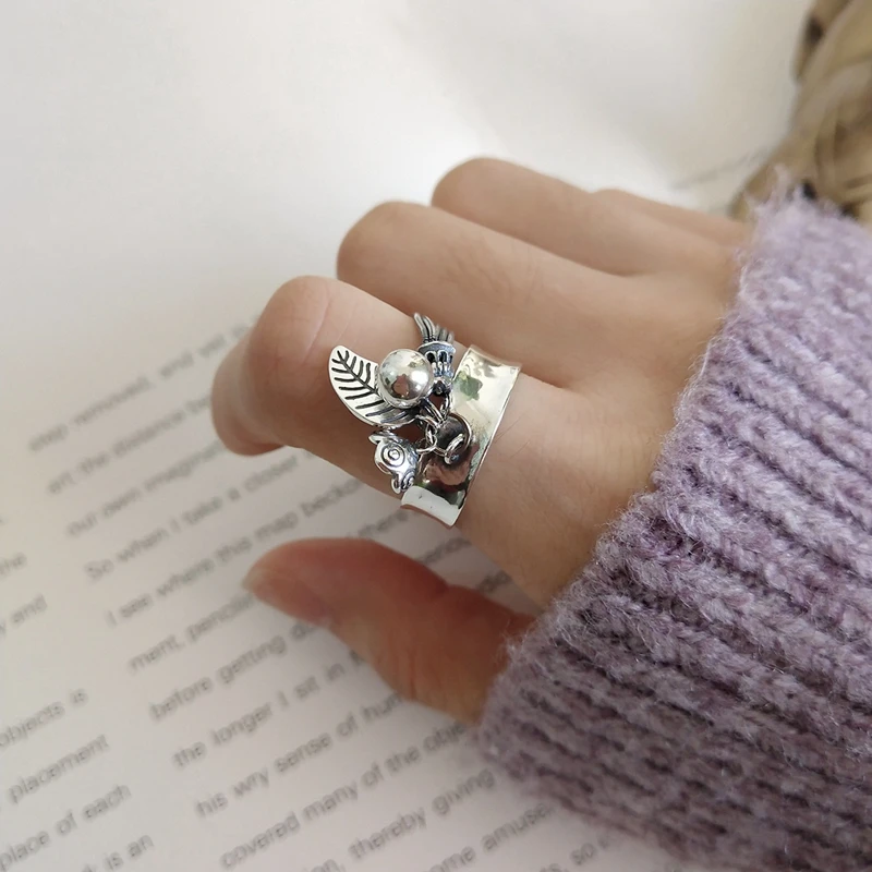 Retro Hemp Rope Leaf Ball Tassel Ring 925 Sterling Silver Adjustable Wide Women Ring Vintage Silver Female Ring Luxury Jewelry
Retro Hemp Rope Leaf Ball Tassel Ring 925 Sterling Silver Adjustable Wide Women Ring Vintage Silver Female Ring Luxury Jewelry