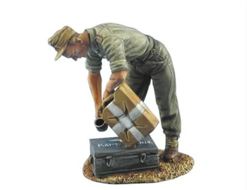 1/35 Scale Resin Figure Model Kit Pouring Water Soldier With Base Static Modeling Assembling DIY Toys Hobby Tools Creative Gift
1/35 Scale Resin Figure Model Kit Pouring Water Soldier With Base Static Modeling Assembling DIY Toys Hobby Tools Creative Gift