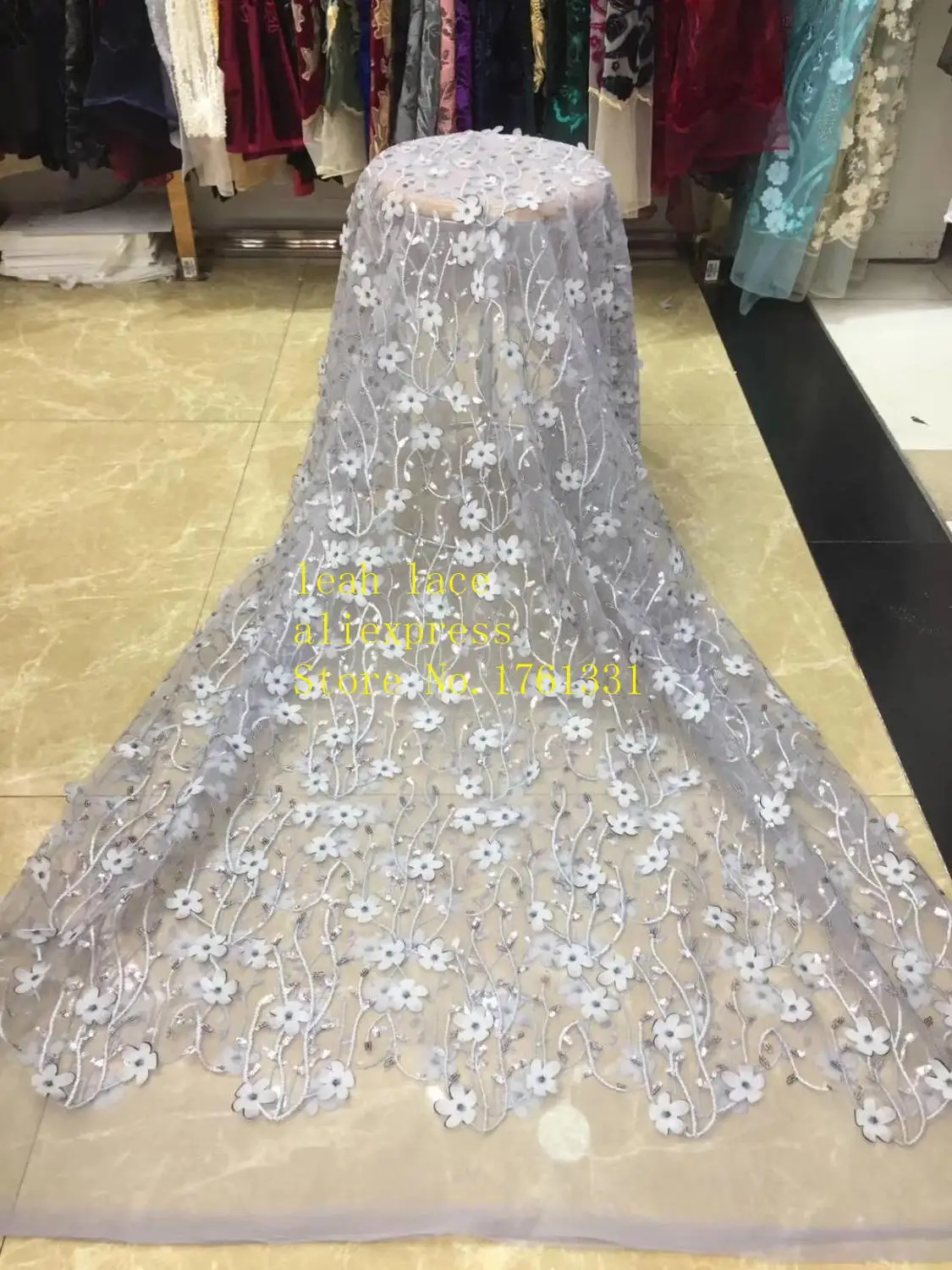 stock 5yards/bag 6 color embroidery sequins 3D flowers romantic French fabric used for wedding dress fashion stage AX23#
stock 5yards/bag 6 color embroidery sequins 3D flowers romantic French fabric used for wedding dress fashion stage AX23#