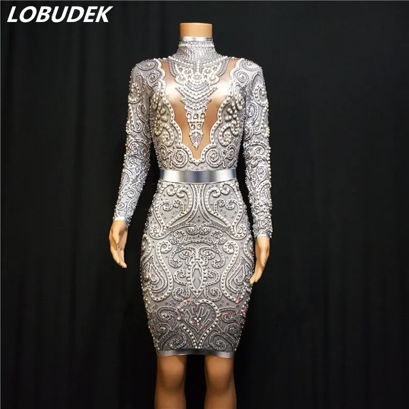 New Women Gray Pearls Rhinestones Wrapped Buttock Short Dress Singer Host Stage Dance Costume Nightclub Party Sexy Elastic Dress
New Women Gray Pearls Rhinestones Wrapped Buttock Short Dress Singer Host Stage Dance Costume Nightclub Party Sexy Elastic Dress