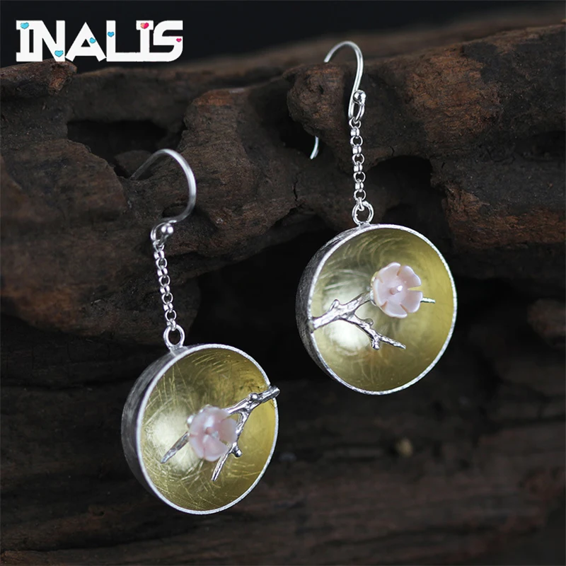 INALIS Real 925 Sterling Silver Natural Shell Handmade Fine Jewelry The Aroma of Wintersweet Dangle Earrings for Women Brincos
INALIS Real 925 Sterling Silver Natural Shell Handmade Fine Jewelry The Aroma of Wintersweet Dangle Earrings for Women Brincos