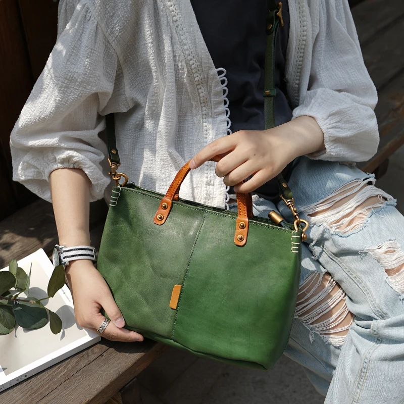 2019 Design Handmade Real Leather Women Phone Handbag Top Quality Shoulder Bag Fashion Casual Tote Girls Messenger Bag Body Bags
2019 Design Handmade Real Leather Women Phone Handbag Top Quality Shoulder Bag Fashion Casual Tote Girls Messenger Bag Body Bags