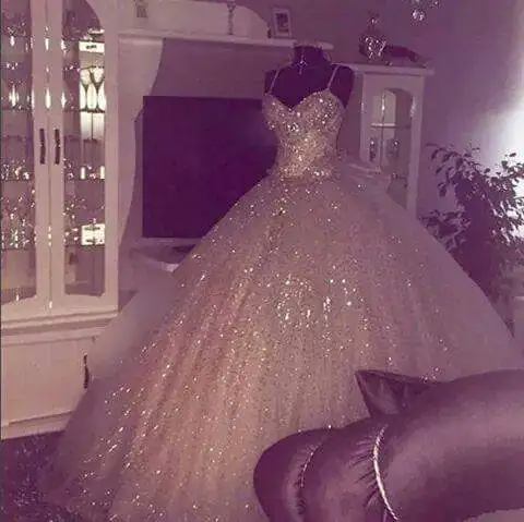 custom made 2012 NEW! Ball Gown with Embellished Waist and Ruffled Skirt Style SWG492 wedding dress
custom made 2012 NEW! Ball Gown with Embellished Waist and Ruffled Skirt Style SWG492 wedding dress