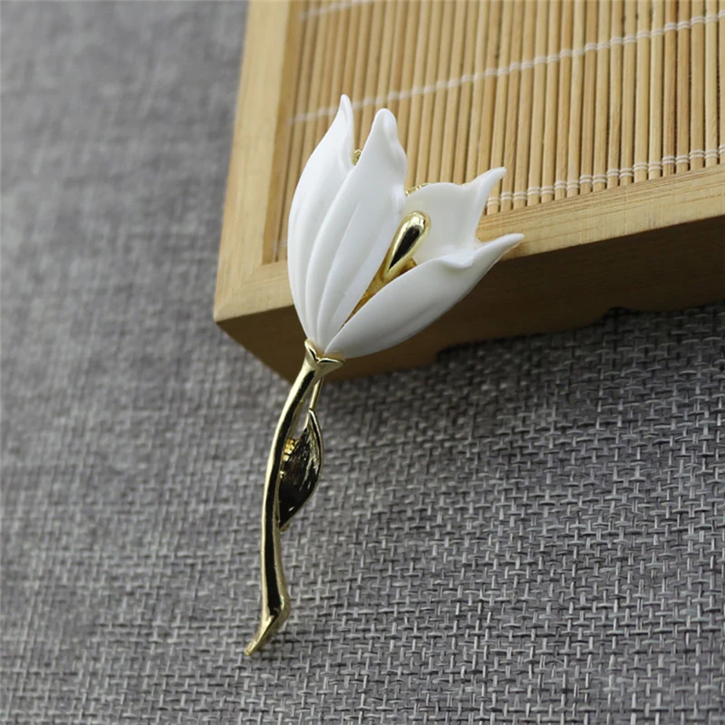 Fashion Brooch Pin Handmade Flower White Tulip Lady Occupation Dress Corsage Brooches Decorative Women Jewelry Accessories Z4
Fashion Brooch Pin Handmade Flower White Tulip Lady Occupation Dress Corsage Brooches Decorative Women Jewelry Accessories Z4