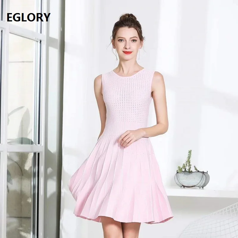 High Quality Knitted Sweater Dress 2019 Summer Casual Knitwear Women Striped Patterns Sleeveless Pullover Dress Jumpers Ladies
High Quality Knitted Sweater Dress 2019 Summer Casual Knitwear Women Striped Patterns Sleeveless Pullover Dress Jumpers Ladies