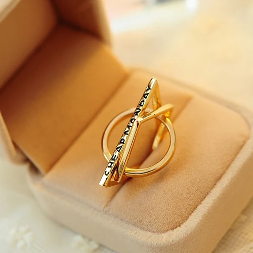 2019 hot sell Women's Golden Crystal Alloy Triangle Square Circle Combination Cute Ring Set 56RE
2019 hot sell Women's Golden Crystal Alloy Triangle Square Circle Combination Cute Ring Set 56RE
