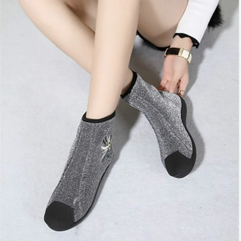 Women Martin spring boots flat bottom thick bottom round head boots The embroidery Flat with Yasilaiya winter and autumn
Women Martin spring boots flat bottom thick bottom round head boots The embroidery Flat with Yasilaiya winter and autumn