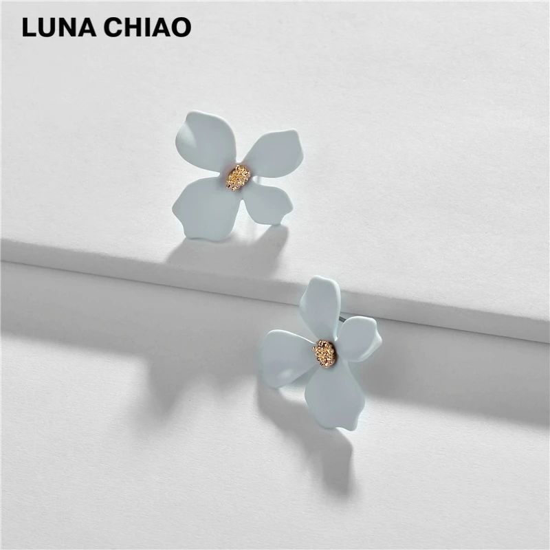 LUNA CHIAO Fashion Jewelry Matte Colored Flower Stud Earrings for Women Simplicity Earring
LUNA CHIAO Fashion Jewelry Matte Colored Flower Stud Earrings for Women Simplicity Earring