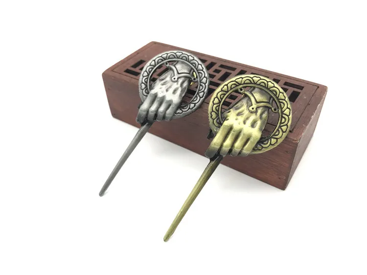 2019 Anime badge Game of Thrones power game ice and fire song brooch king lapel inspiration badge brooch pin movie accessories
2019 Anime badge Game of Thrones power game ice and fire song brooch king lapel inspiration badge brooch pin movie accessories