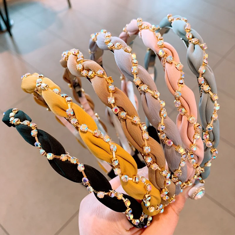 Korea Vintage Glittering Rhinestone Fabric Hairbands Women Sweet All Match Headwear Hair Accessories Fashion Girls Headbands
Korea Vintage Glittering Rhinestone Fabric Hairbands Women Sweet All Match Headwear Hair Accessories Fashion Girls Headbands