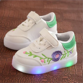 Spring 2019 Children Girls Shoes with lights Litter Girls LED embroidery Shoes for Kids flashing LED Children's Shoes Baby girl
Spring 2019 Children Girls Shoes with lights Litter Girls LED embroidery Shoes for Kids flashing LED Children's Shoes Baby girl