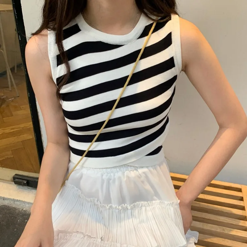 Summer 4 Colors Irregular Striped Hit Color Women Vest Vintage Tight Sleeveless Korean Style Female Student Short Tank Tops
Summer 4 Colors Irregular Striped Hit Color Women Vest Vintage Tight Sleeveless Korean Style Female Student Short Tank Tops