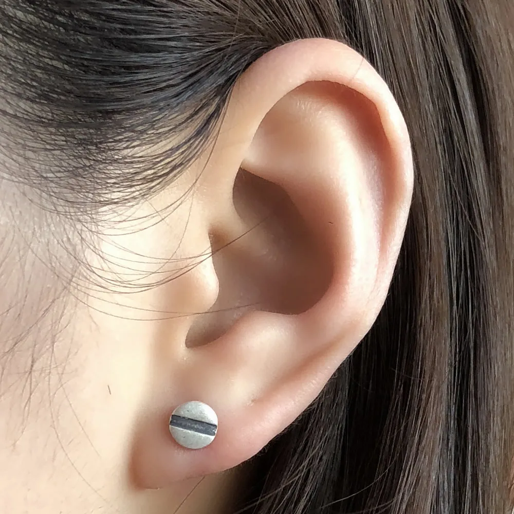 Punk 925 Sterling Silver Earrings Round Bolt Stud Earrings For Women Girls Mini Minimalist Jewelry
Punk 925 Sterling Silver Earrings Round Bolt Stud Earrings For Women Girls Mini Minimalist Jewelry
