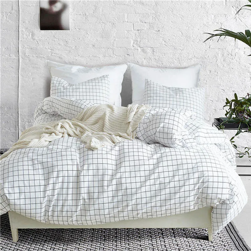 Luxury Polyester unique Black white stripes Ins Fashion Plaid Summer duvet cover set US King/Queen/Twin quilt modern edredon
Luxury Polyester unique Black white stripes Ins Fashion Plaid Summer duvet cover set US King/Queen/Twin quilt modern edredon