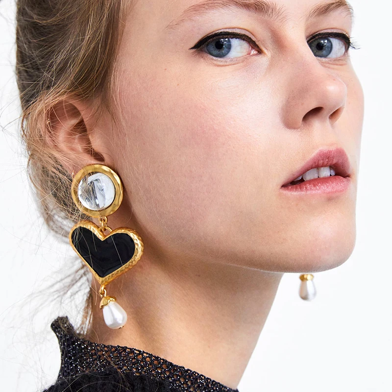 AENSOA ZA Fashion Heart Simulated Pearl Drop Earrings For Women Maxi Boho Crystal Metal Dangle Earrings Vintage Party Jewelry
AENSOA ZA Fashion Heart Simulated Pearl Drop Earrings For Women Maxi Boho Crystal Metal Dangle Earrings Vintage Party Jewelry