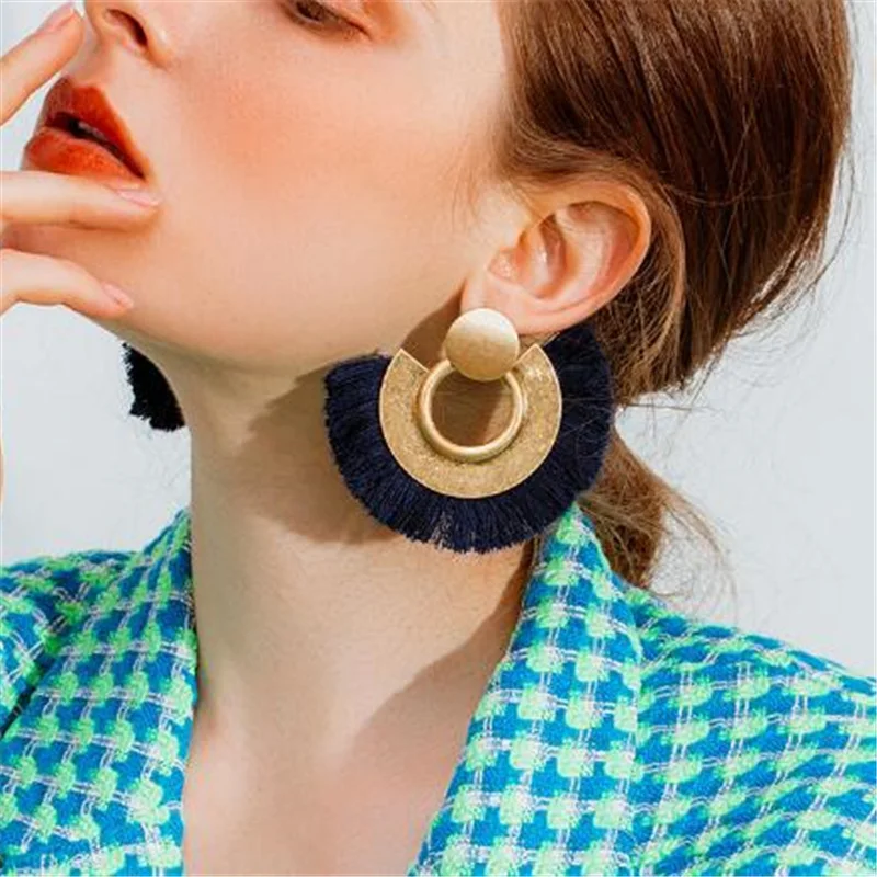 Ufavoirte 11 Colors Fashion Tassel Earrings Bohemian Big Round Shape Earrings for Women Jewelry Hyperbole Female Brincos
Ufavoirte 11 Colors Fashion Tassel Earrings Bohemian Big Round Shape Earrings for Women Jewelry Hyperbole Female Brincos