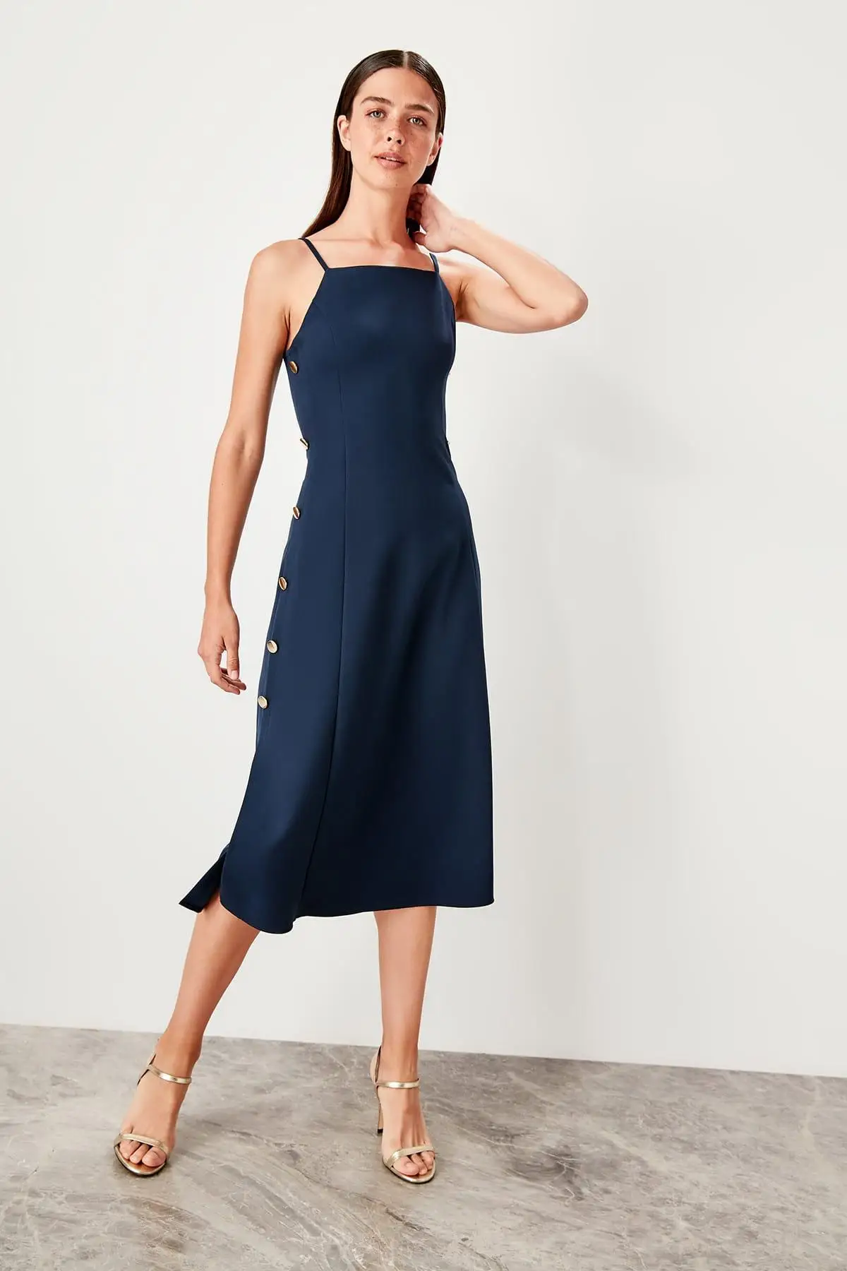 Trendyol Navy Blue Button Detail Dress TWOSS19FG0101 
Trendyol Navy Blue Button Detail Dress TWOSS19FG0101