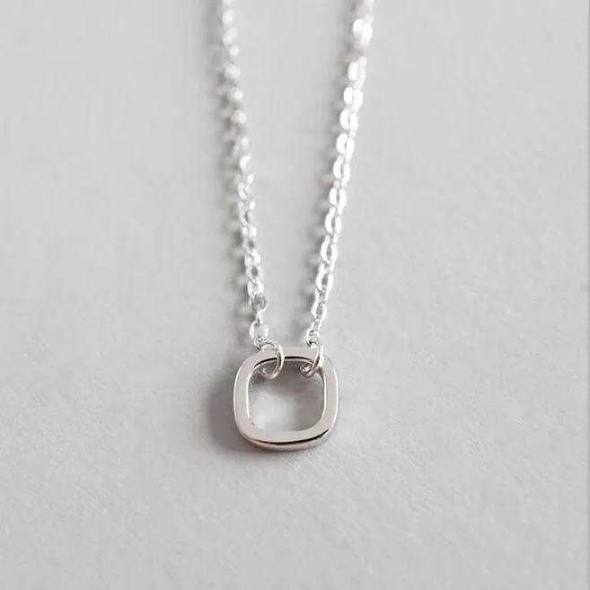 VAN1 can with packing or no with packing 925 silver pendant square women necklace for women gift
VAN1 can with packing or no with packing 925 silver pendant square women necklace for women gift