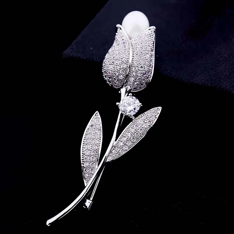 Red Trees Brand Fashion Classic Rose Flower Brooches For Women Wedding With Luxury AAA Cubic Zirconia Christmas Gift Box Package
Red Trees Brand Fashion Classic Rose Flower Brooches For Women Wedding With Luxury AAA Cubic Zirconia Christmas Gift Box Package