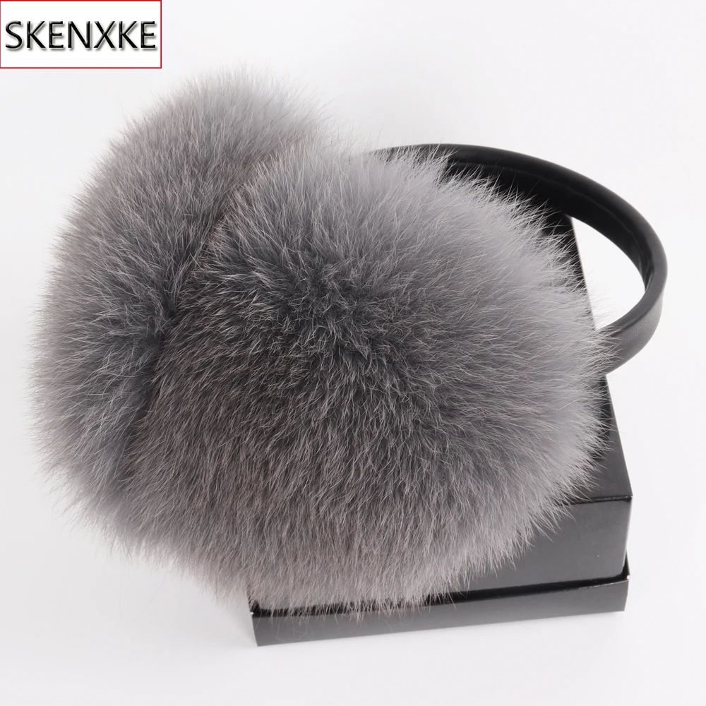 New Arrival Women Plush Genuine Fox Fur Earmuff Winter Lady Big Pompoms Fox Fur Fluffy Earmuffs Warm 100% Real Fox Fur Ear Cover
New Arrival Women Plush Genuine Fox Fur Earmuff Winter Lady Big Pompoms Fox Fur Fluffy Earmuffs Warm 100% Real Fox Fur Ear Cover