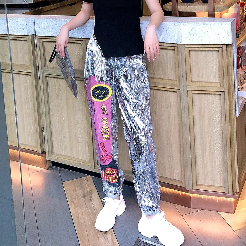 Hip Hop Streetwear Loose Graffiti Cartoon Letter Print Sequined Gothic Harem Jogger Pant Harajuku Women Casual Fashion Trouser
Hip Hop Streetwear Loose Graffiti Cartoon Letter Print Sequined Gothic Harem Jogger Pant Harajuku Women Casual Fashion Trouser